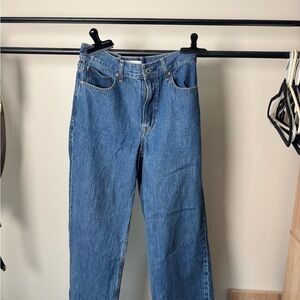 Abercrombie the Loose High Rise 26